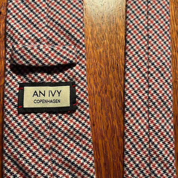 Cotton red white and blue tie by An Ivy Copenhagen - Picture 2 of 6